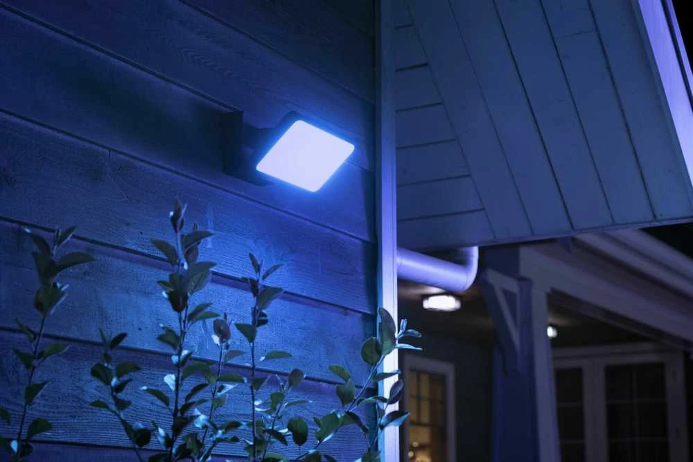Philips  „Hue White and color ambiance“ „Discover” lauko prožektorius
