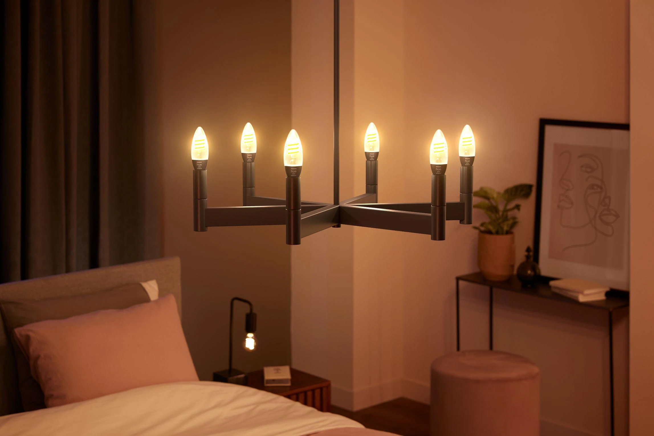 Philips Hue E14 WA 4,6W kaitinimo žvakė