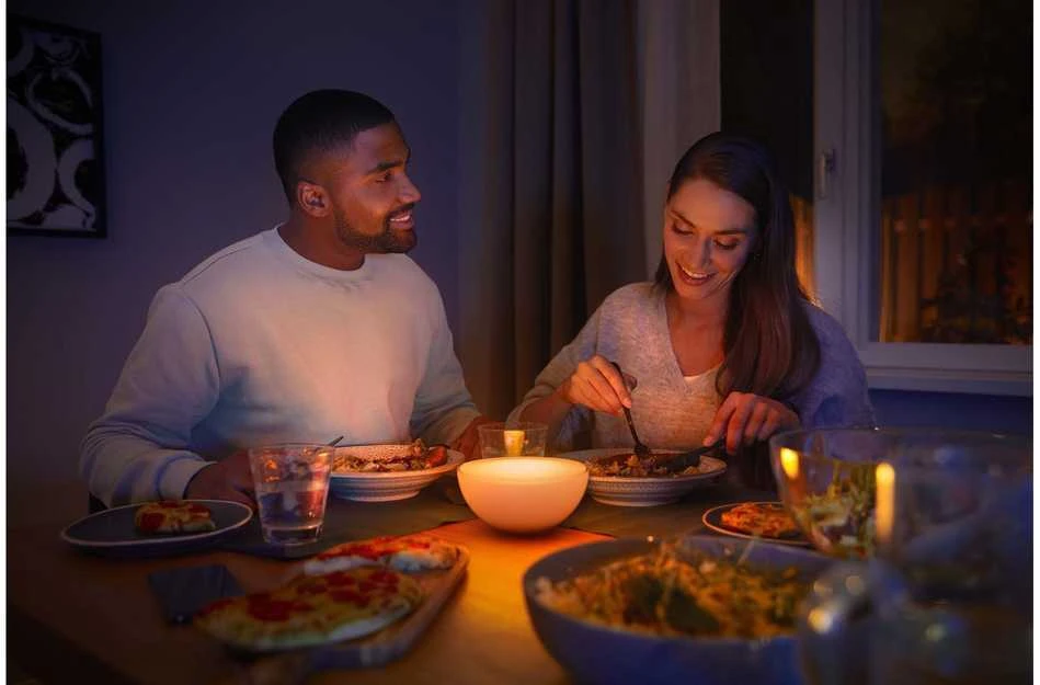 Nešiojamasis šviestuvas Philips Hue Go (Balta/spalvota)