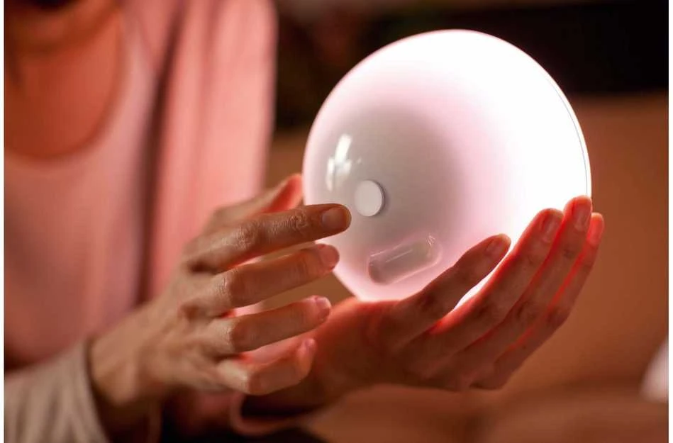 Nešiojamasis šviestuvas Philips Hue Go (Balta/spalvota)
