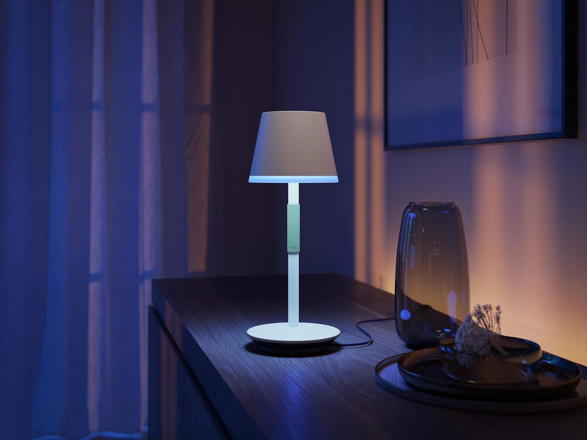 Philips Hue Baltas & Color Ambiance Go nešiojama stalinė lempa balta