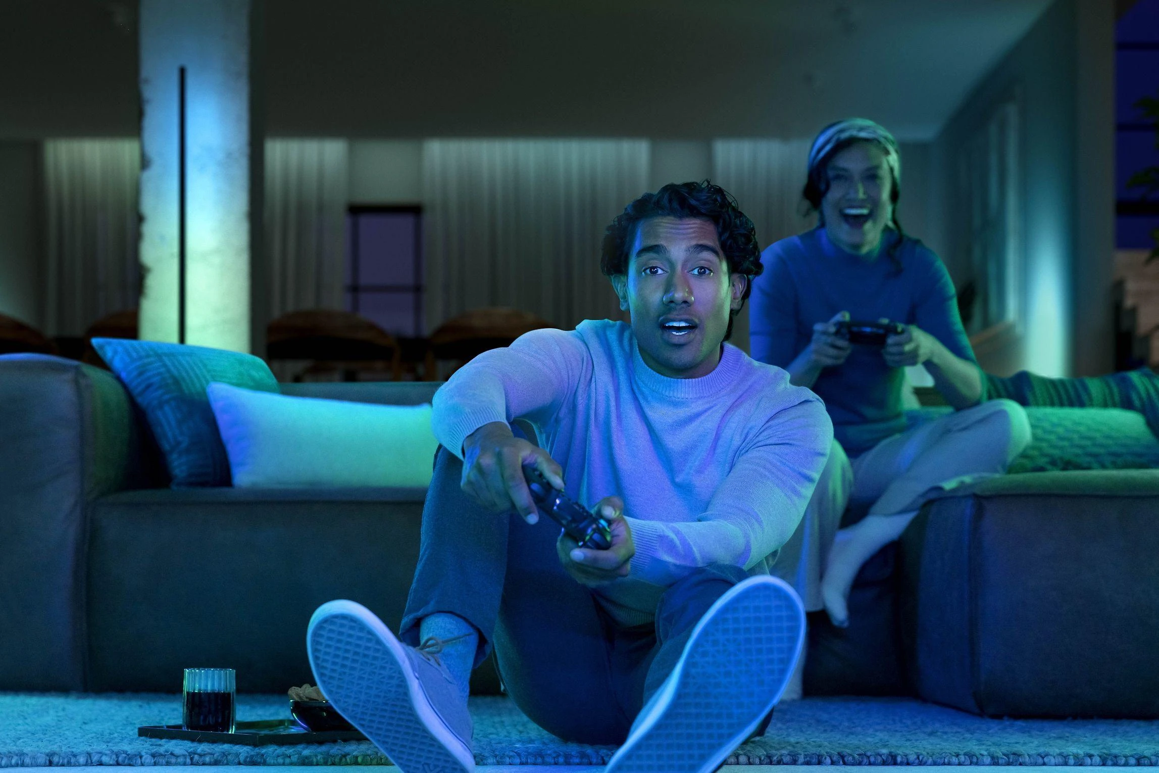 „Philips Hue“ | „Hue Gradient Signe“ toršeras | Juodas | Toršeras
