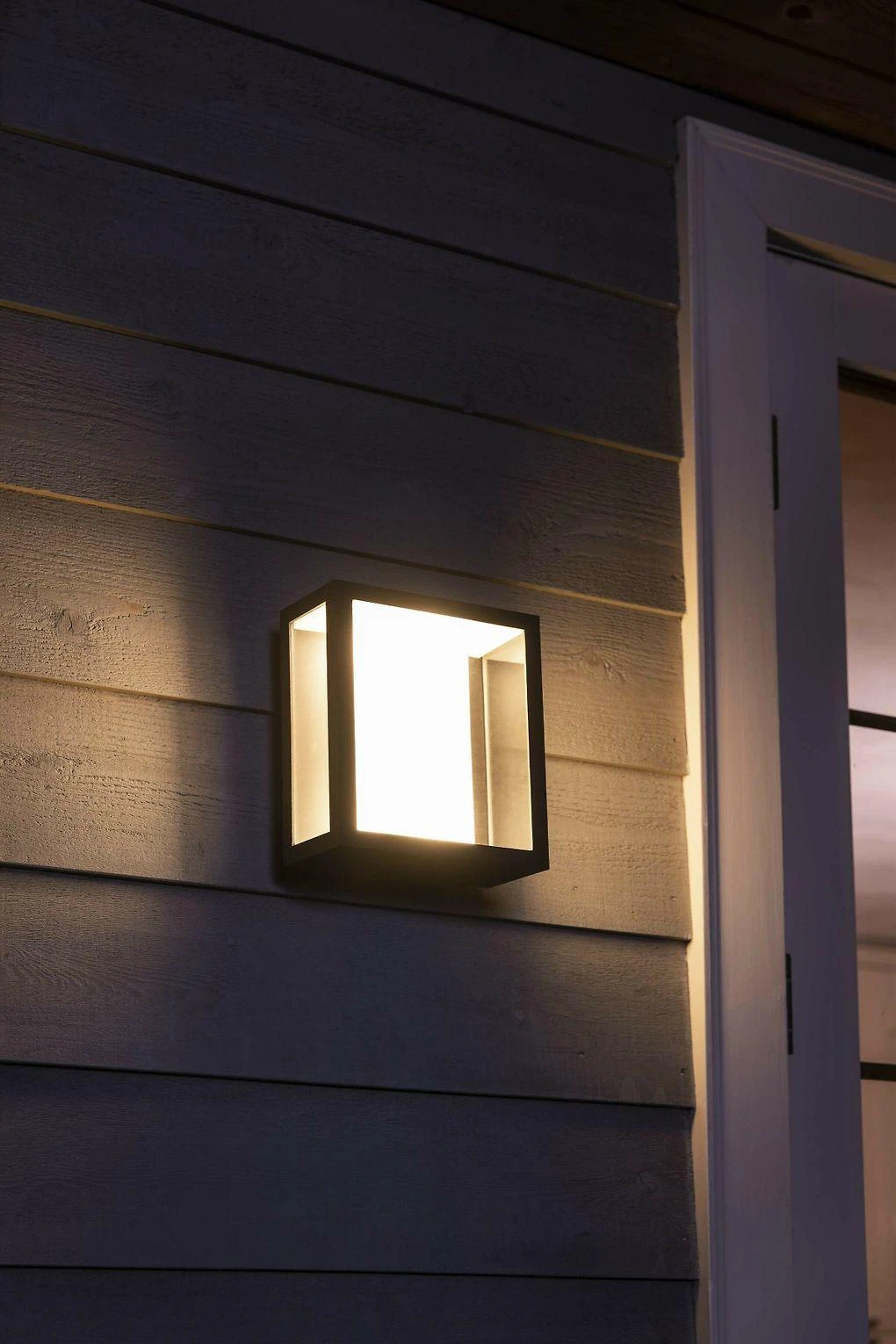 Sieninis šviestuvas Philips Hue Baltas and colour ambience „Impress” sieninis lauko šviestuvas
