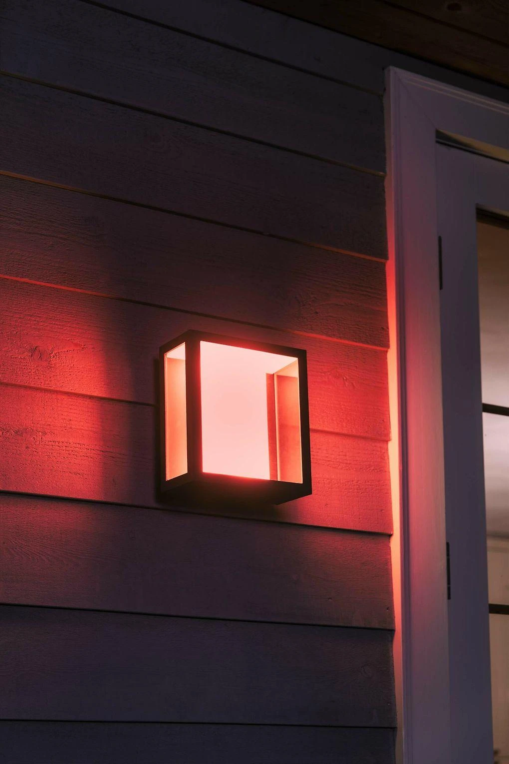 Sieninis šviestuvas Philips Hue Baltas and colour ambience „Impress” sieninis lauko šviestuvas