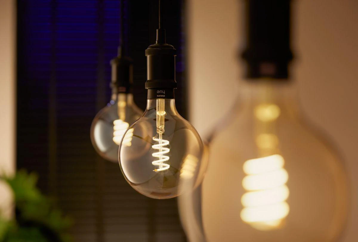 Philips Hue Baltas Ambiance LED G125 lempa E27 Zigbee, Bluetooth