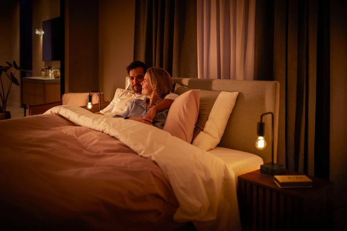 Philips Hue Baltas Ambiance išmanioji LED lemputė 7W E27 Zigbee, Bluetooth