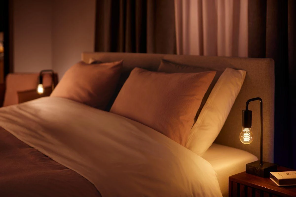 Philips Hue Baltas Ambiance išmanioji LED lemputė 7W E27 Zigbee, Bluetooth