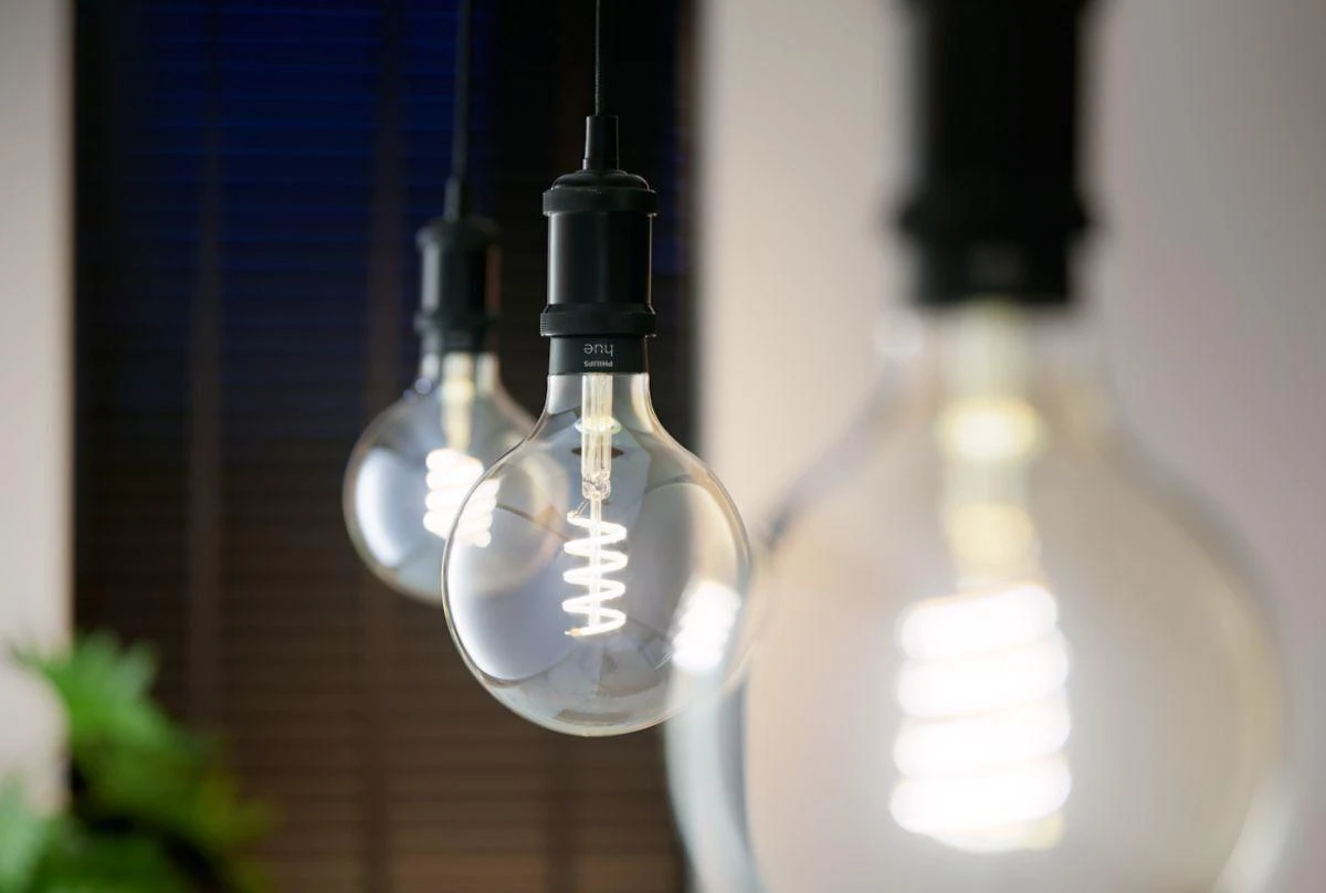 Philips Hue Baltas Ambiance LED G125 lempa E27 Zigbee, Bluetooth