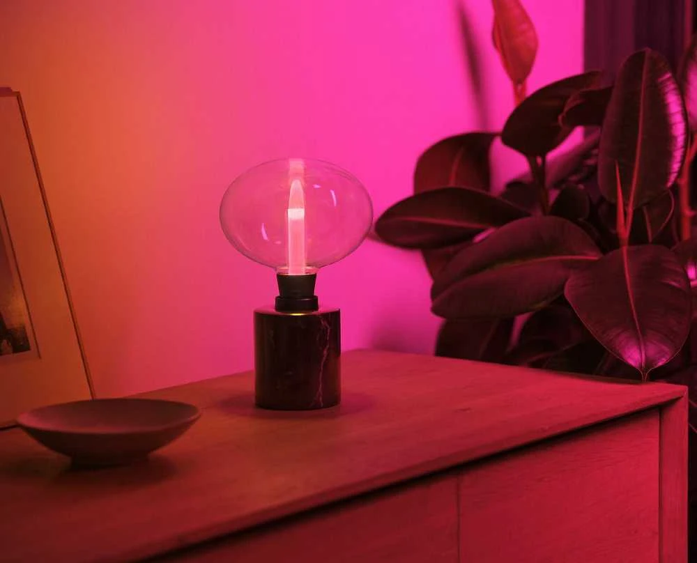 Philips Hue Baltas & Color Ambiance Lightguide Elipsė 500 l, 6,5 W