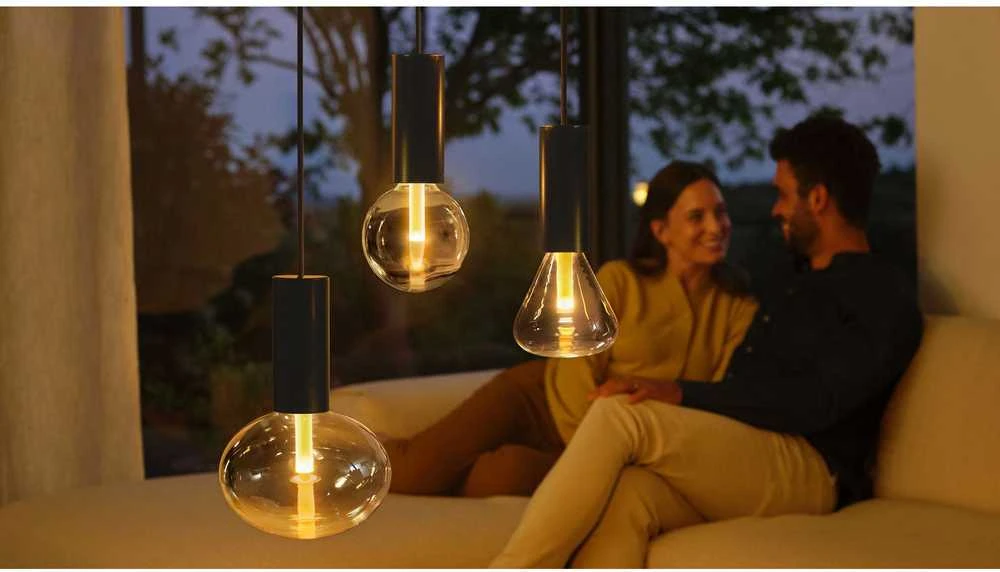 „Philips Hue WCA Lightguide Triangle“ | E27 | 6,8 W | Baltas ir spalvota šviesa