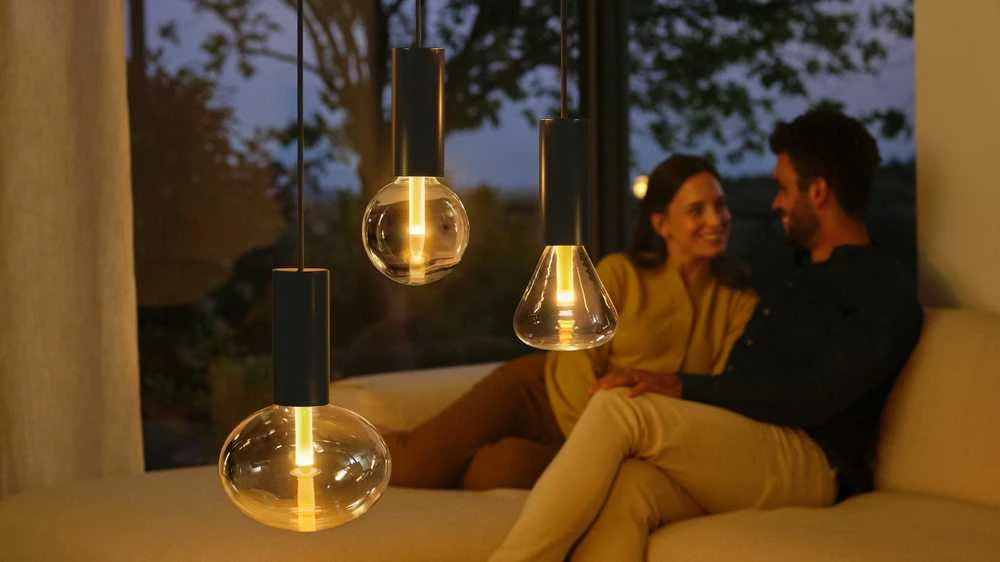 „Philips Hue WCA Lightguide Triangle“ | E27 | 6,8 W | Baltas ir spalvota šviesa