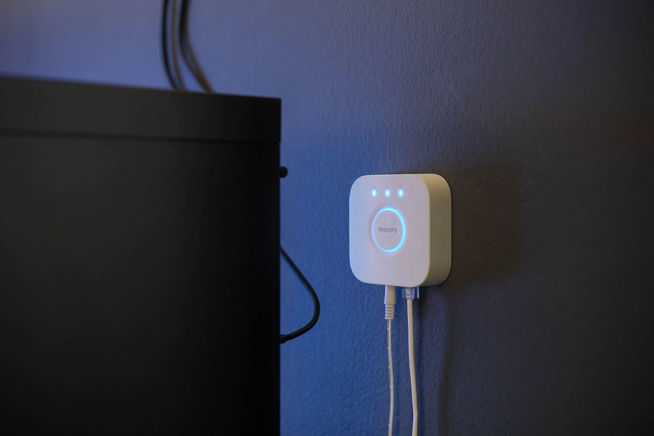 „Philips Hue“ gradientinė kompiuterio šviesos juostelė 24–27 colių | 15 W
