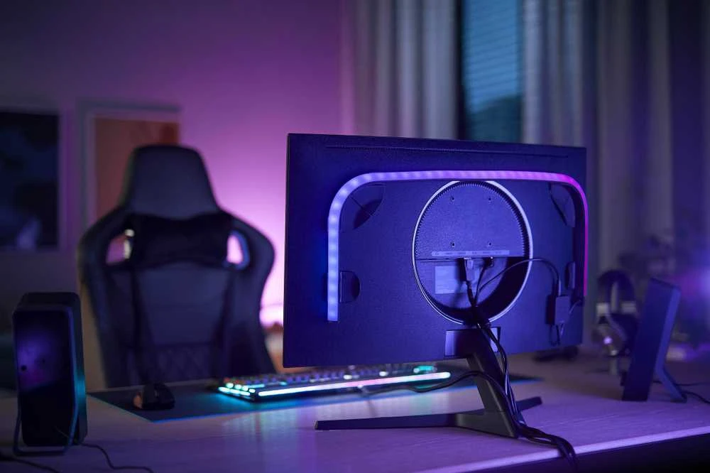 „Philips Hue Gradient PC Lightstrip“ 24–27 colių pradinis rinkinys | 15 W