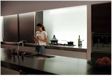 Philips Hue Lightstrip Plus LED juosta, baltos spalvos, 2 m, skirta naudoti vidaus patalpose