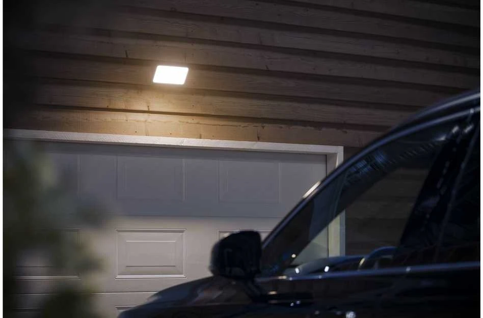Sieninis šviestuvas „Philips Hue Welcome Outdoor Floodlight“ | Šiltas baltas