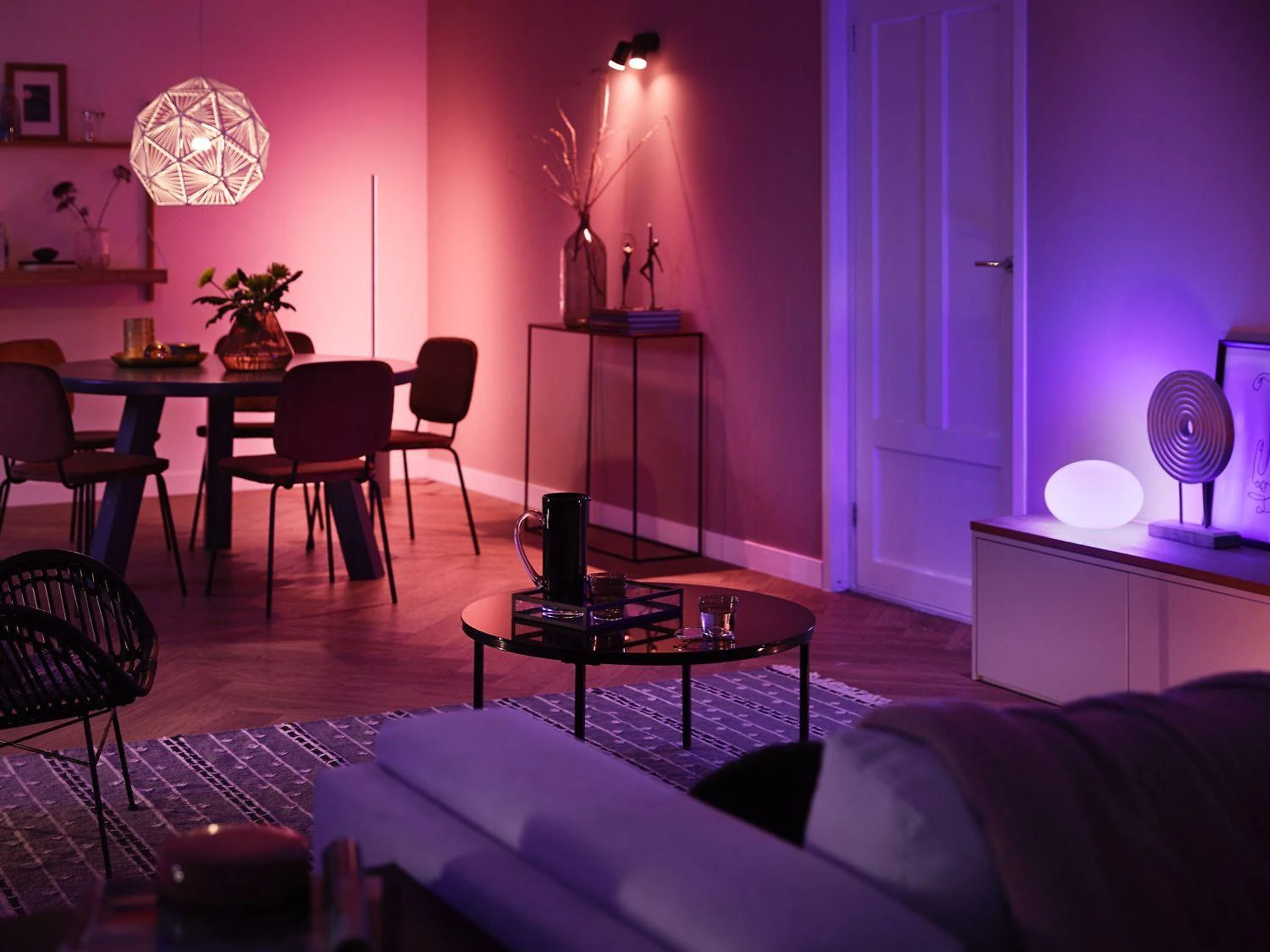 Philips Hue apšvietimo rinkinys: 3x E27 9W RGBW + jungiklis