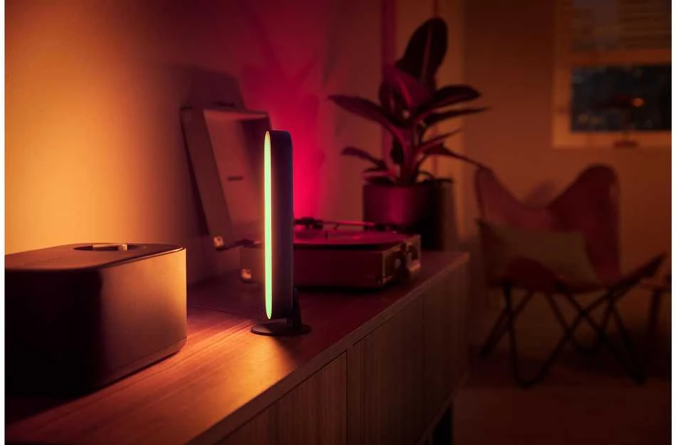 „Philips Hue Bridge Pro“ + 2 „Play“ šviesos juostos