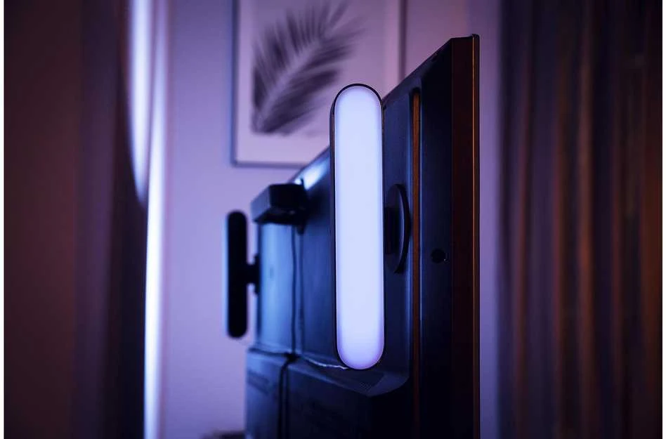 „Philips Hue Bridge Pro“ + 2 „Play“ šviesos juostos