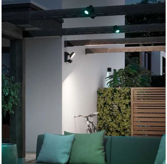 „Philips Hue“ saugus prožektorius su fotoaparatu, 2250 lm, 1080p