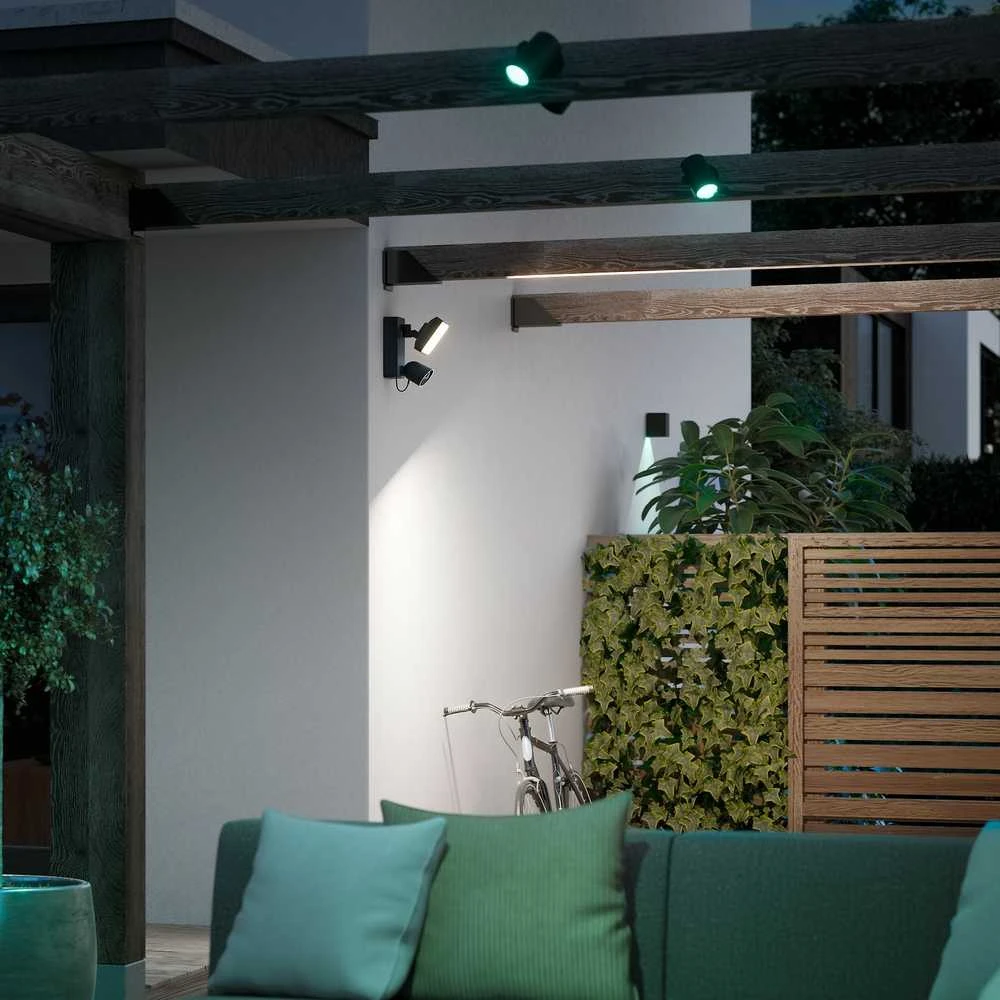„Philips Hue“ saugus prožektorius su fotoaparatu, 2250 lm, 1080p