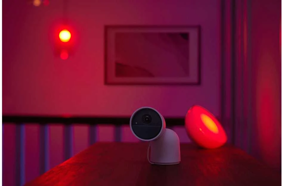„Philips Hue“ | Saugi laidinė stalinė kamera | Kulka | IP65