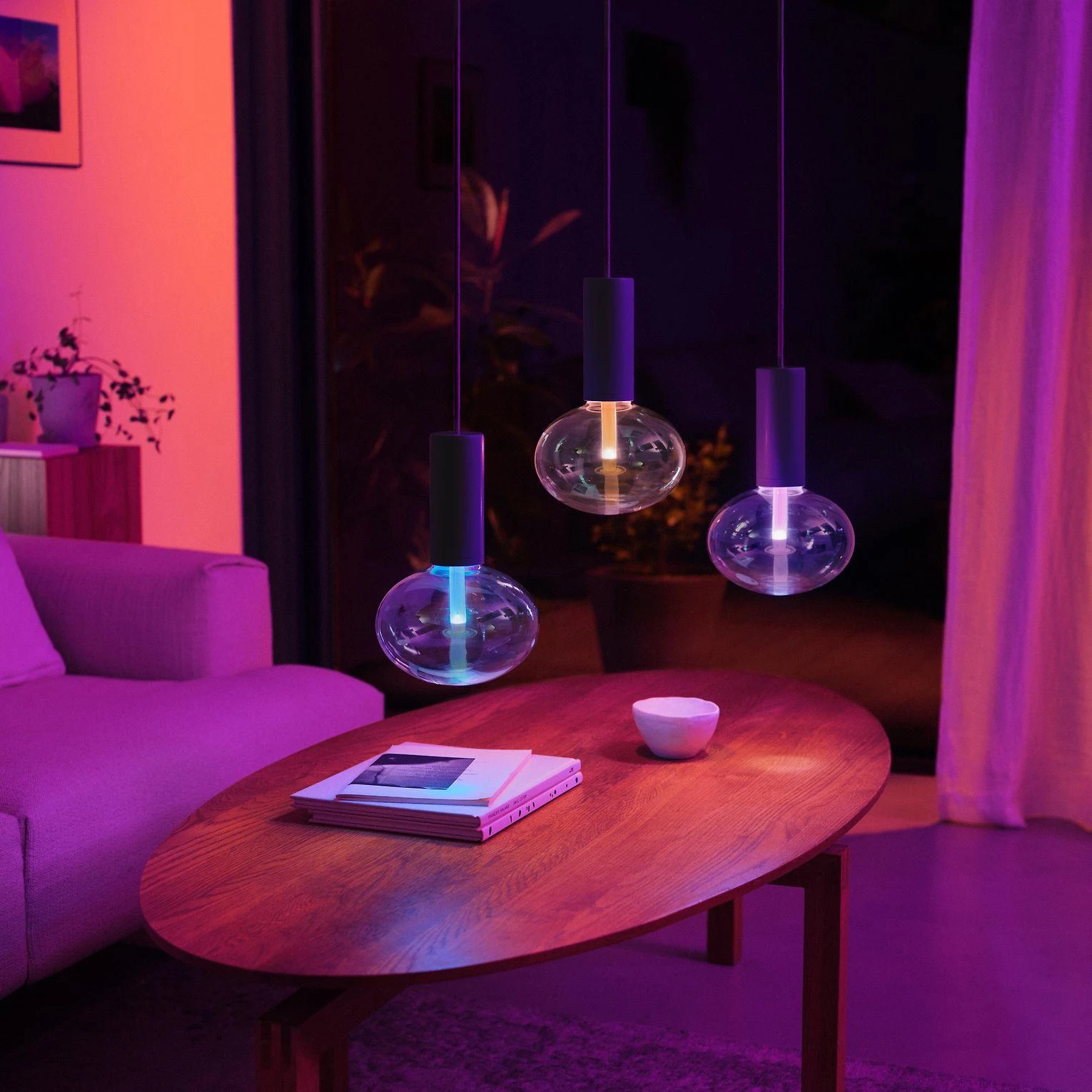 Philips Hue E27 pakabinamas šviestuvas Lightguide lemputėms