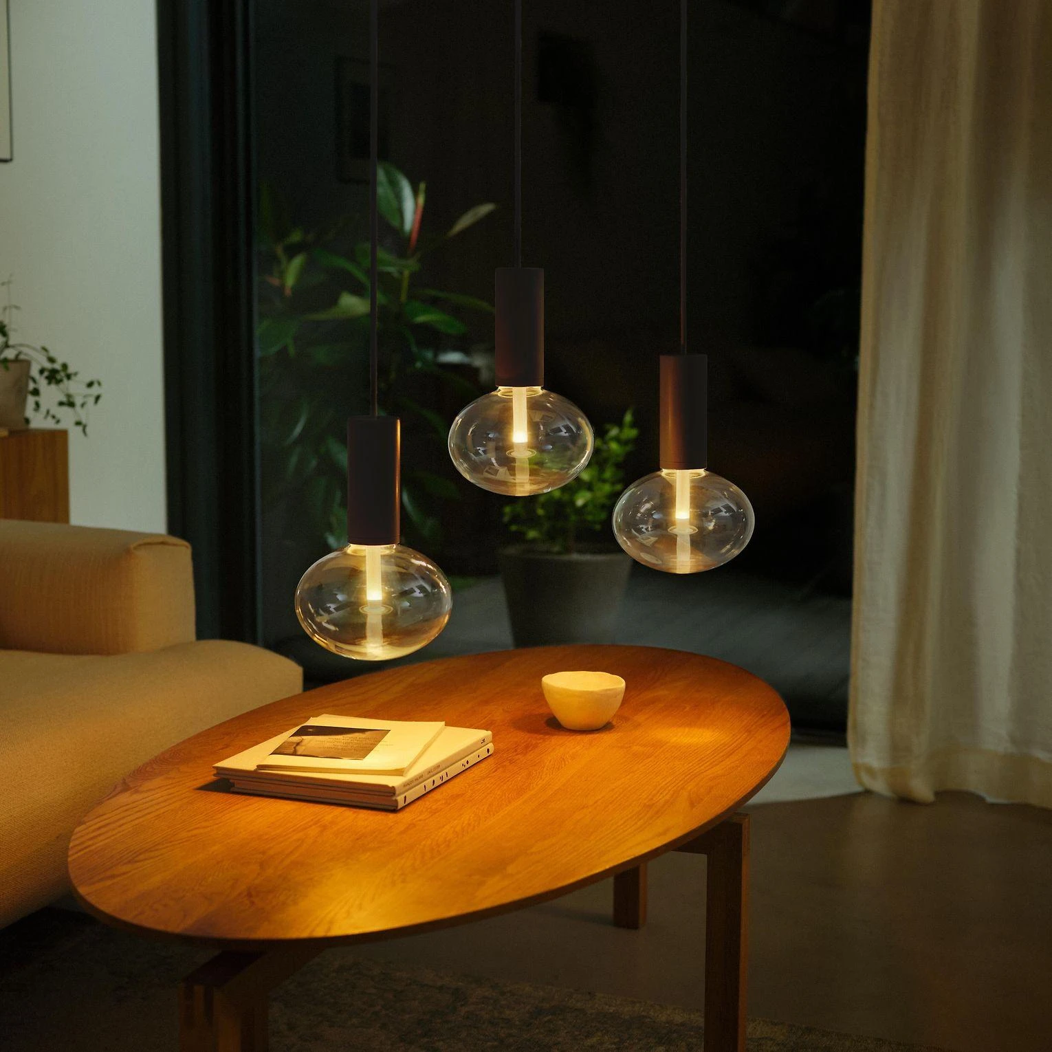 Philips Hue E27 pakabinamas šviestuvas Lightguide lemputėms