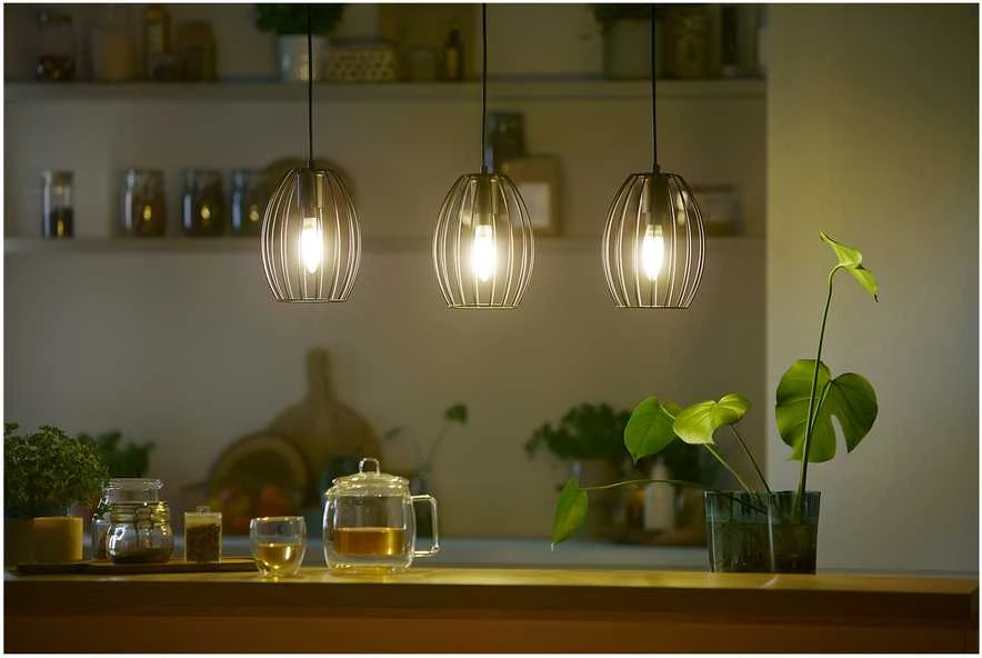 Philips LEMPUTĖ LED E14 B35 2.3W 3000K 485LM FIL