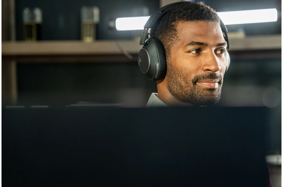 „Poly Voyager Surround 80 UC“ USB-C ausinės + USB-C/A adapteris, sertifikuotas „Microsoft Teams“ (8G7U0AA)