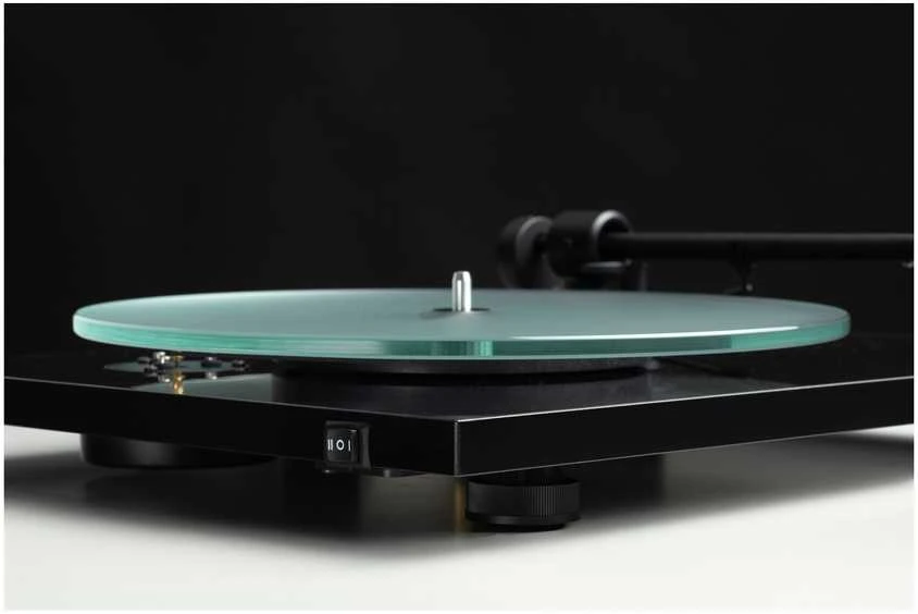 Pro-Ject T1 EVO fono patefonas, pianinas juodas