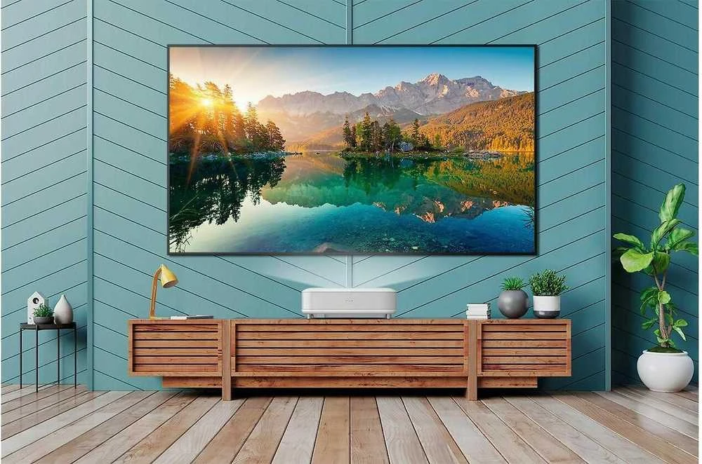 4K PRO-UHD itin mažo atstumo projektorius Epson EH-LS650W (V11HB07040)
