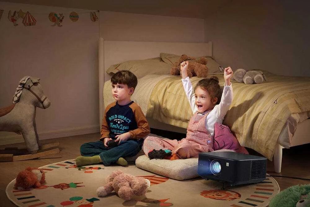 Projektorius Yaber K3 Pro LCD Full HD su JBL kolonėlėmis ir žemų dažnių kolonėle, juodas