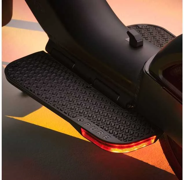 Pure Electric Pure Advance+ EU McLaren Juodas
