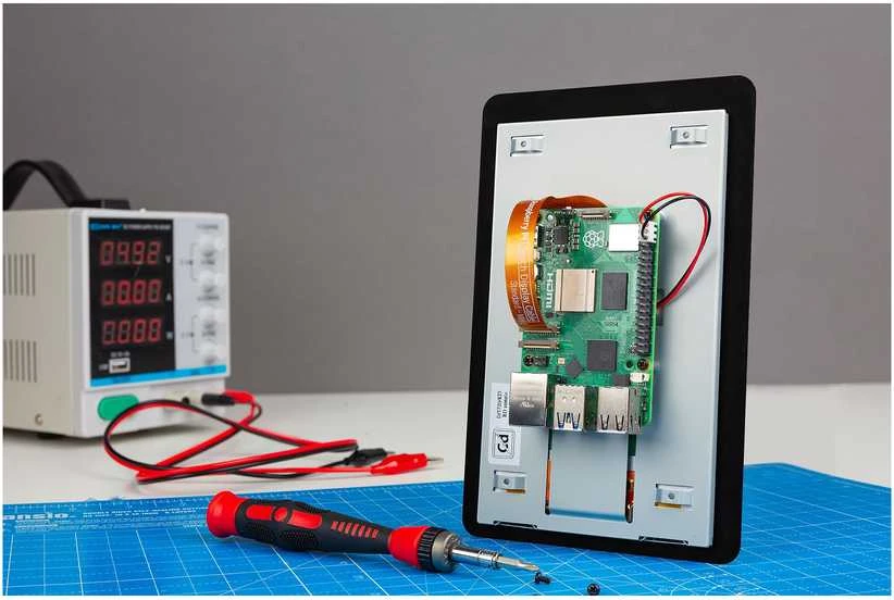 Raspberry Pi Touch Ekranas 2 – 7'' 1280x720px DSI talpinis jutiklinis ekranas, skirtas Raspberry Pi
