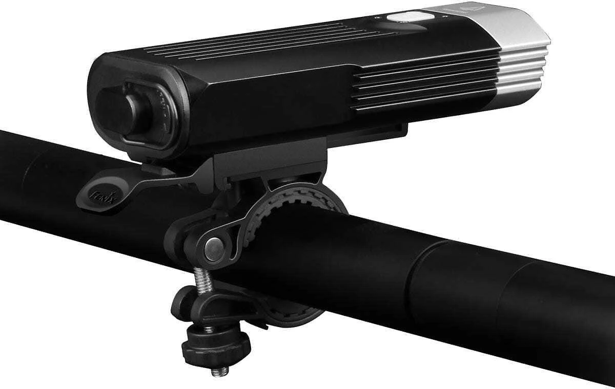 Ratų žibintas Fenix BC30 V2.0