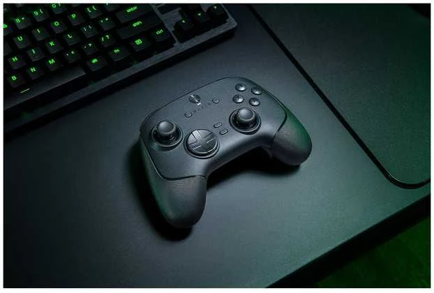 Razer „Wolverine V3 Pro 8K“ kompiuteris