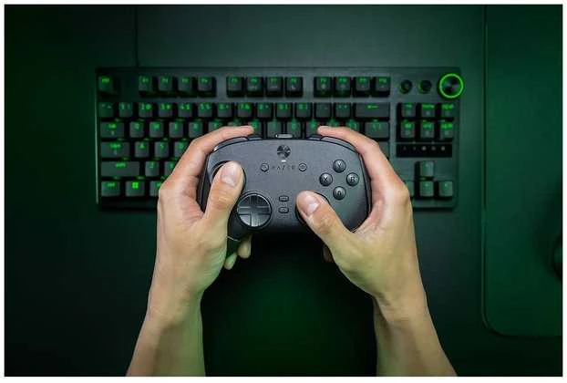Razer „Wolverine V3 Pro 8K“ kompiuteris