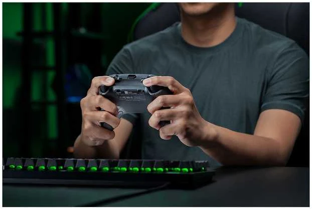 Razer „Wolverine V3 Pro 8K“ kompiuteris