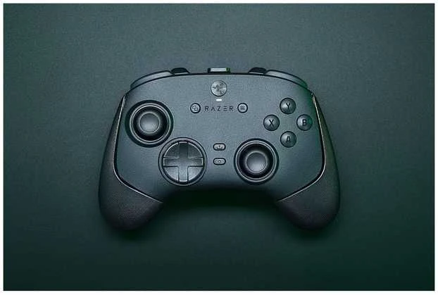 Razer „Wolverine V3 Pro 8K“ kompiuteris
