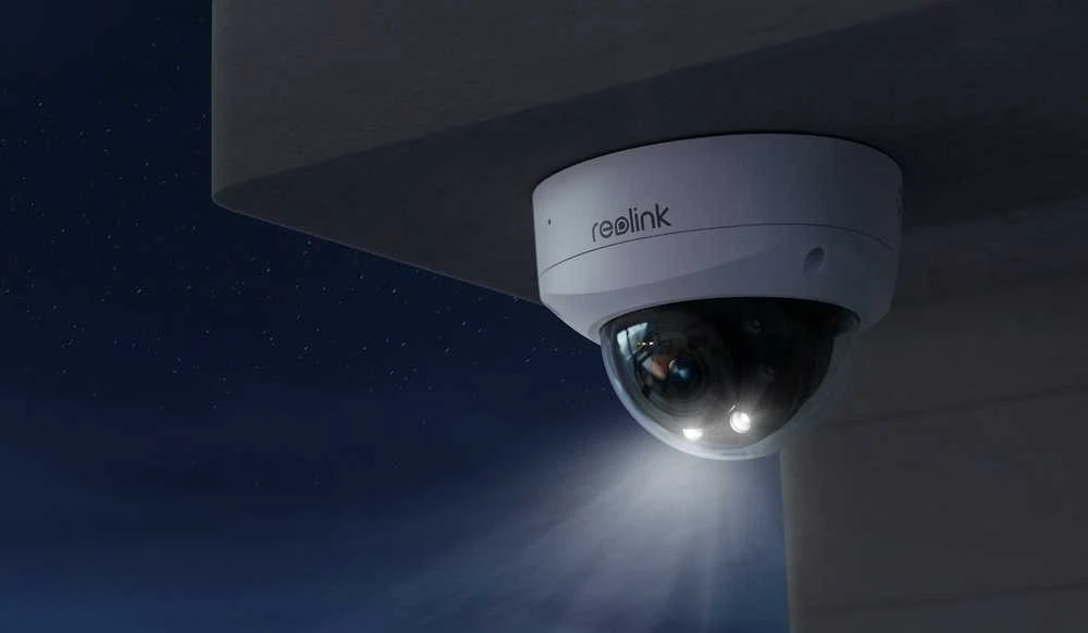 Reolink P437 – 4K lauko kamera, IK10 atsparus vandalams, PoE, 5X optinis priartinimas, spalvotas naktinis matymas, išmanusis aptikimas