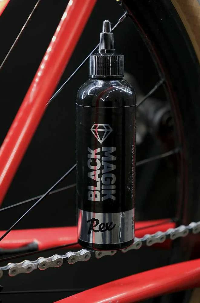 REX Juodas Magik Drip Wax nestemäinen ketjuvaha, 180 ml