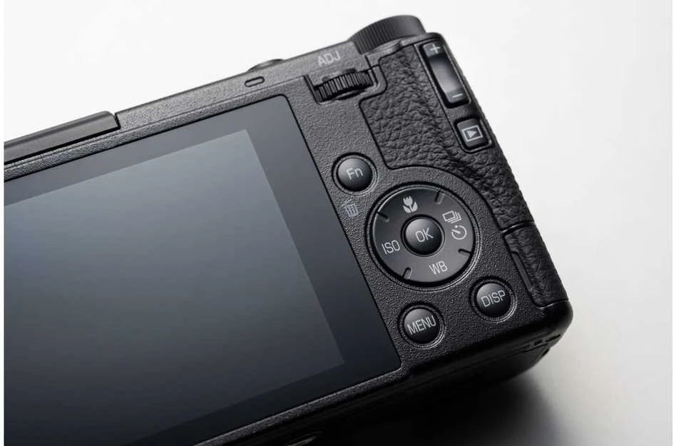 Ricoh GR IV