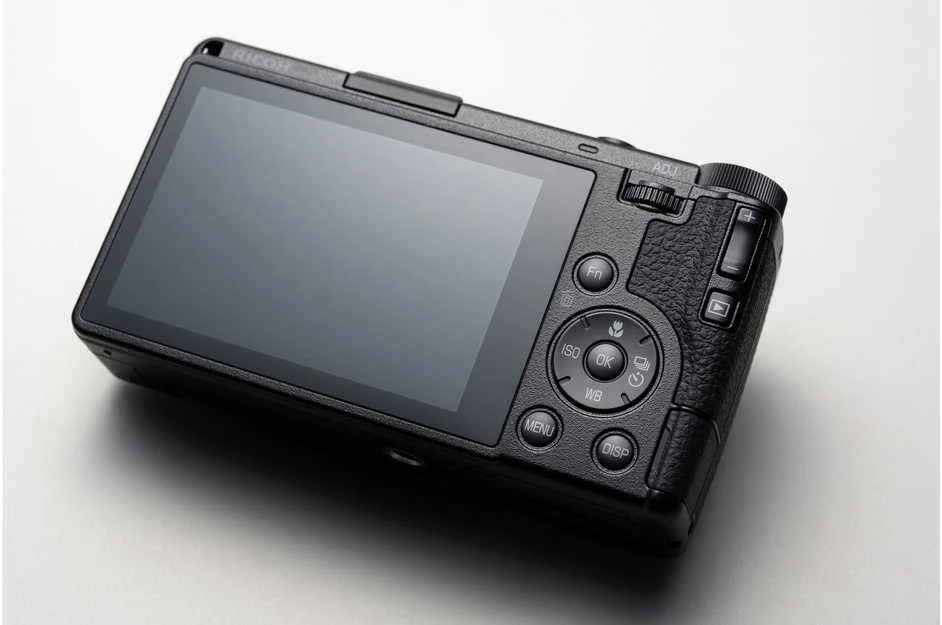 Ricoh GR IV
