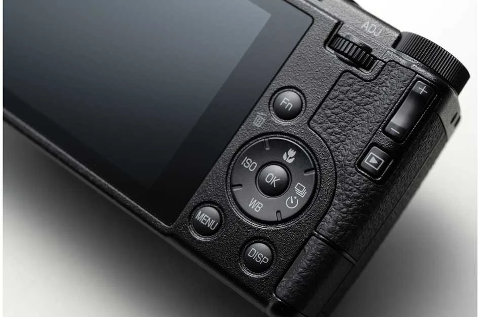 Ricoh GR IV