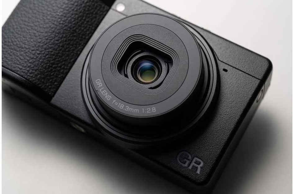 Ricoh GR IV