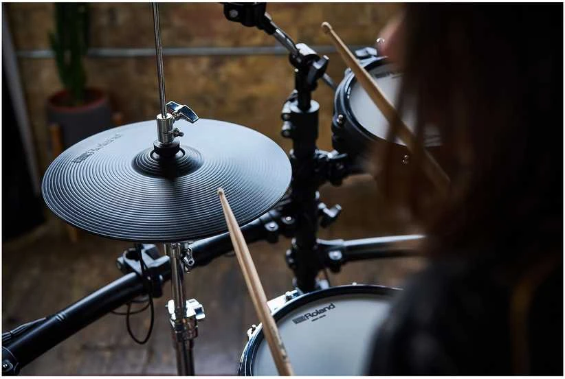 Roland TD513 V-Drums sähkörumpusetti