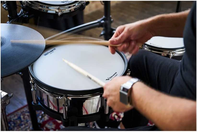 Roland TD516 V-Drums sähkörumpusetti