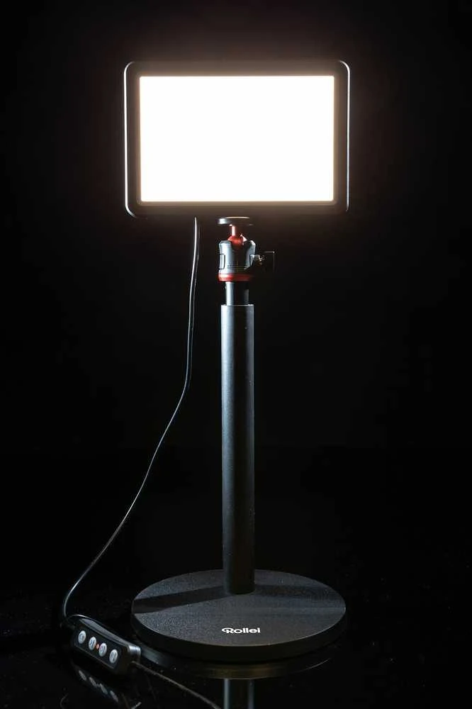 Dviejų spalvų „Rollei LUMIS Comfort Ring Ring Light“.