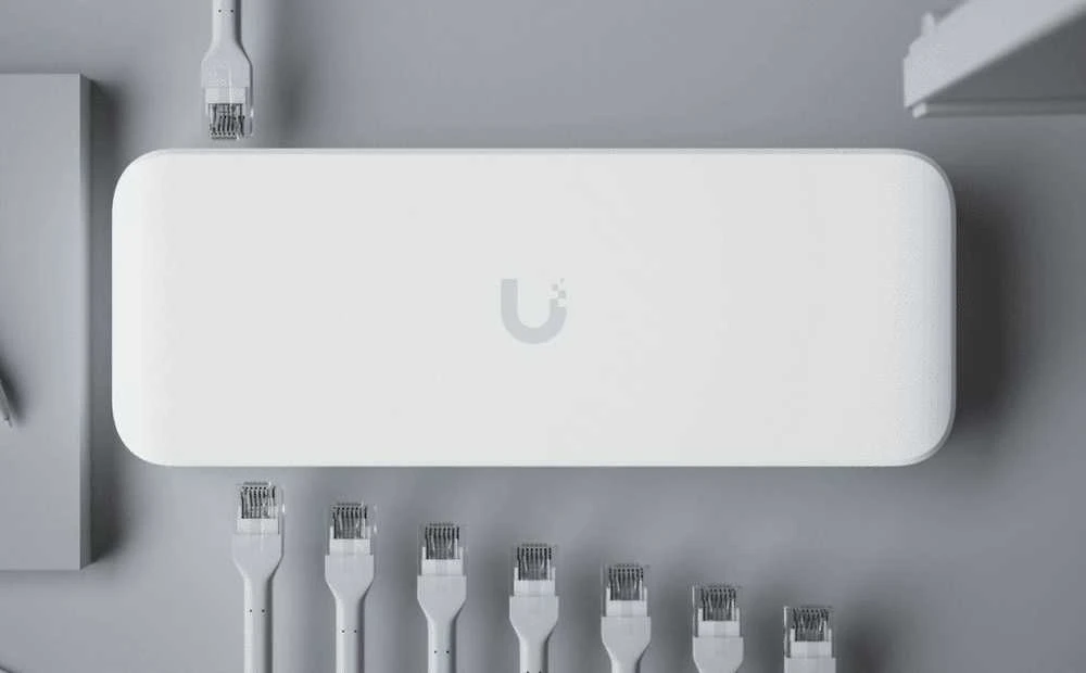 Šakotuvas Ubiquiti | Komutatorius | USW-Ultra | Valdomas L2 | Montuojamas į lentyną | Gigabito Ethernet (varinis) jungčių kiekis: 8 | PoE/PoE+ jungčių kiekis: 7