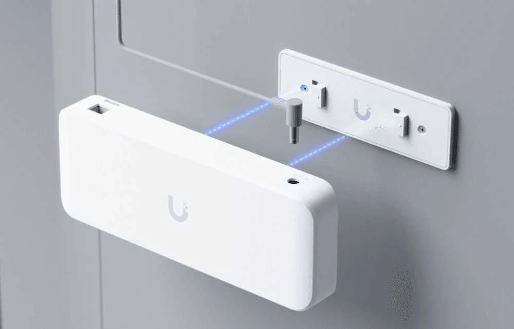Šakotuvas Ubiquiti | Komutatorius | USW-Ultra | Valdomas L2 | Montuojamas į lentyną | Gigabito Ethernet (varinis) jungčių kiekis: 8 | PoE/PoE+ jungčių kiekis: 7